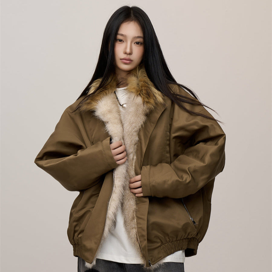 Manteau épaissi à col en fourrure bicolore