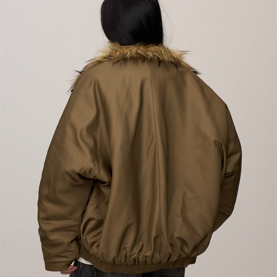 Manteau épaissi à col en fourrure bicolore